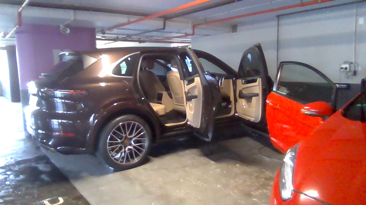 Mid-SUV / Single Cab